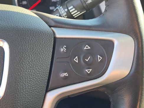 Used 2022 GMC Terrain SLT image 34