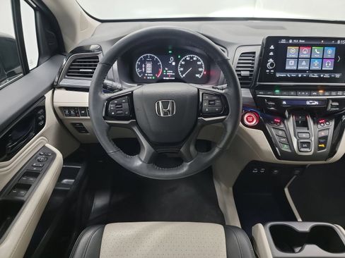 Certified 2025 Honda Odyssey Elite image 16