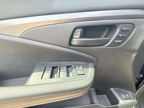 Used 2023 Honda Passport EX-L image 15