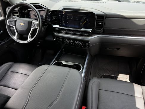 Used 2024 Chevrolet Silverado 2500 LTZ w/ LTZ Convenience Package AWD/4WD image 29