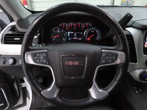 Used 2020 GMC Yukon SLT AWD/4WD image 14