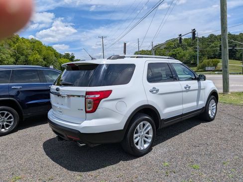 Used 2013 Ford Explorer XLT AWD/4WD image 4