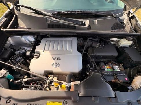 Used 2010 Toyota Highlander SE image 38