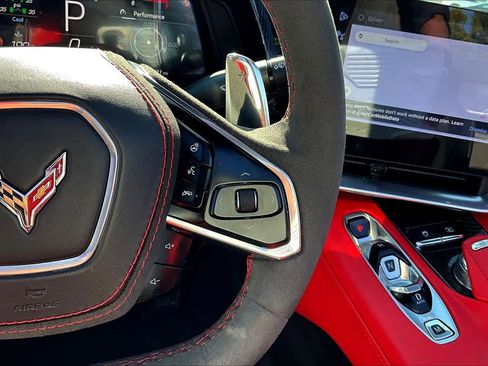 Used 2024 Chevrolet Corvette Stingray Premium Conv w/ Z51 Performance Package image 20