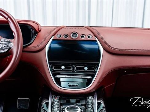 Used 2021 Aston Martin DBX AWD/4WD image 40