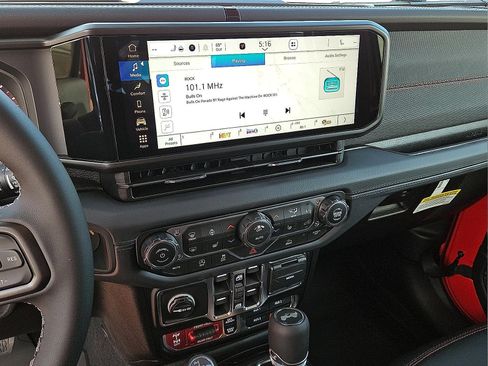 New 2026 Jeep Wrangler Unlimited Rubicon image 10