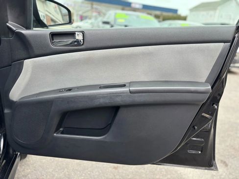 Used 2010 Nissan Sentra 2.0 SR w/ Convenience Pkg image 12