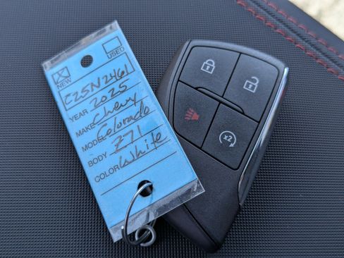 New 2025 Chevrolet Colorado Z71 w/ Midnight Edition image 18