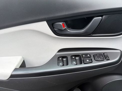 Used 2023 Hyundai Kona SEL w/ Cargo Package image 8