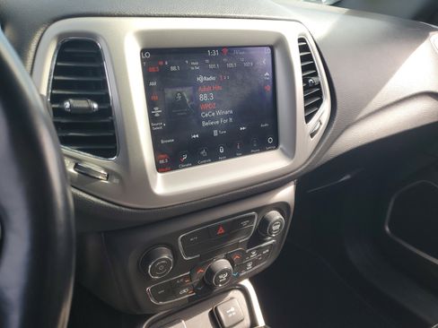 Used 2021 Jeep Compass Latitude w/ Driver Assistance Group image 24