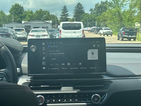 Used 2024 Acura ZDX A-Spec image 16