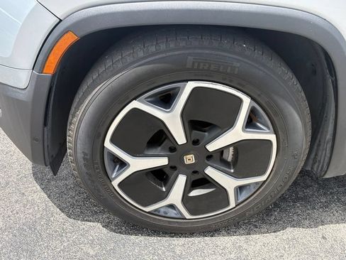 Used 2024 Rivian R1S Adventure AWD/4WD image 7