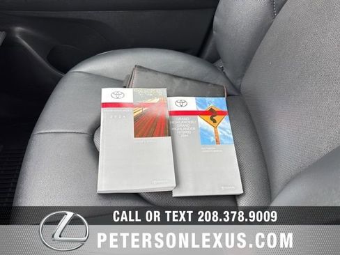 Used 2024 Toyota Grand Highlander XLE image 28