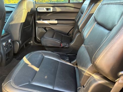 Used 2021 Ford Explorer Limited w/ Equipment Group 301A image 24