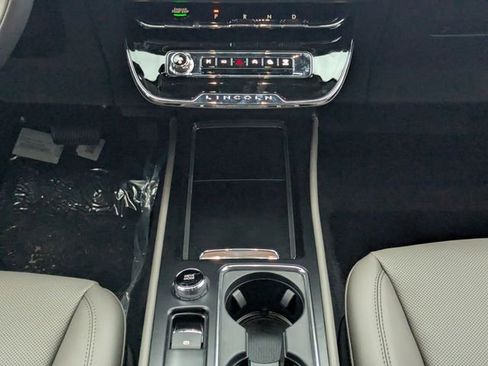 New 2026 Lincoln Corsair Premiere FWD image 17