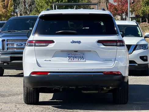 Used 2023 Jeep Grand Cherokee L Laredo image 5
