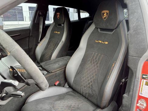 Used 2023 Lamborghini Urus Performante image 19