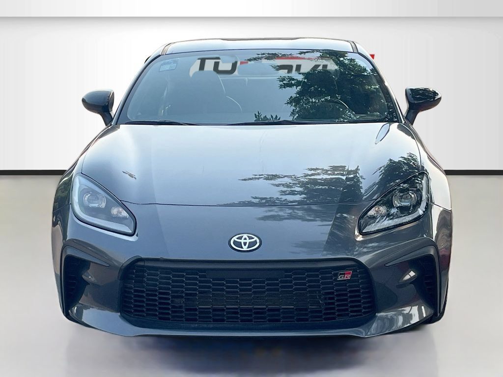 Used 2022 Toyota GR86 Premium w/ ALL Weather Mat Package (TMS) RWD image 2