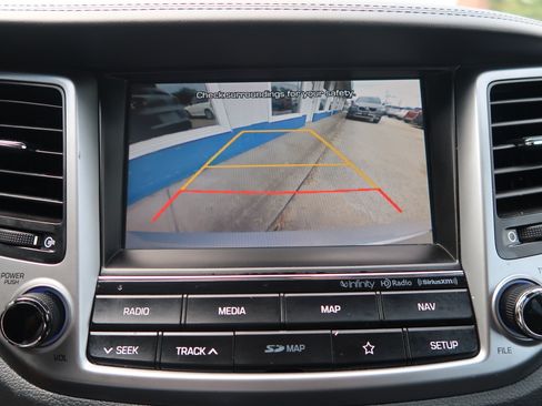 Used 2018 Hyundai Tucson SEL Plus FWD image 16