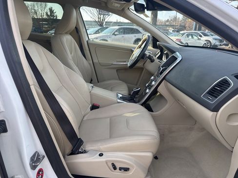 Used 2015 Volvo XC60 T6 image 30