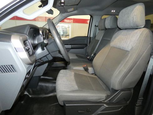 Used 2022 Ford F150 XLT w/ XTR Package image 9
