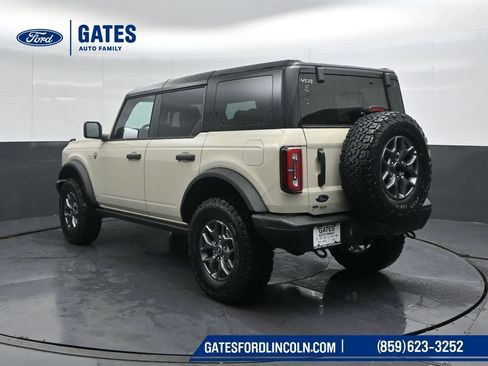 New 2025 Ford Bronco Badlands image 8