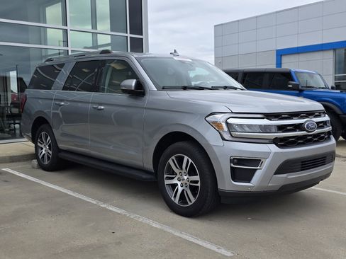 Used 2024 Ford Expedition Max Limited RWD image 11