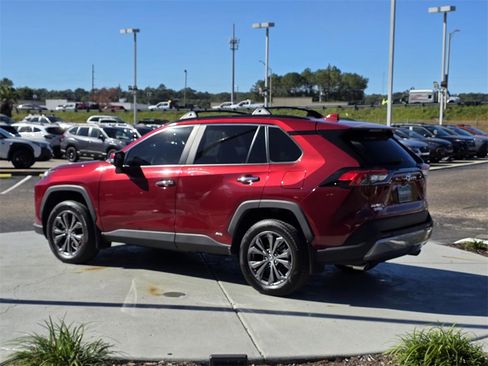 Used 2023 Toyota RAV4 Limited image 4