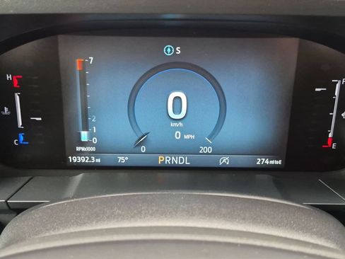 Used 2025 Ford Maverick XLT w/ Equipment Group 302A AWD/4WD image 34