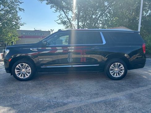 Used 2021 GMC Yukon XL SLT w/ Rear Media and Nav Package RWD image 1