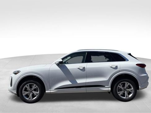 Used 2026 Audi Q5 Premium AWD/4WD image 10