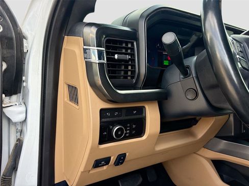 Used 2023 Ford F250 Lariat w/ Chrome Package image 11