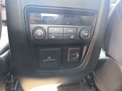 Used 2024 Buick Enclave Premium image 32