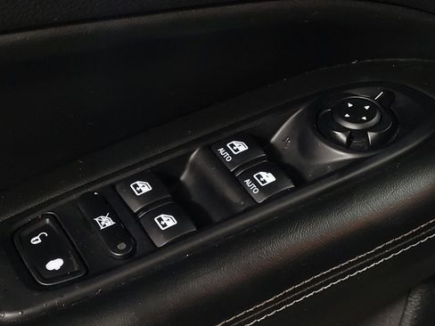 Used 2018 Jeep Compass Latitude AWD/4WD image 27