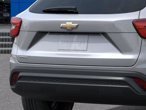 New 2026 Chevrolet Trax LS FWD image 38