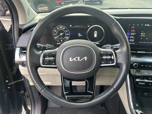 Used 2022 Kia Carnival SX Prestige image 22