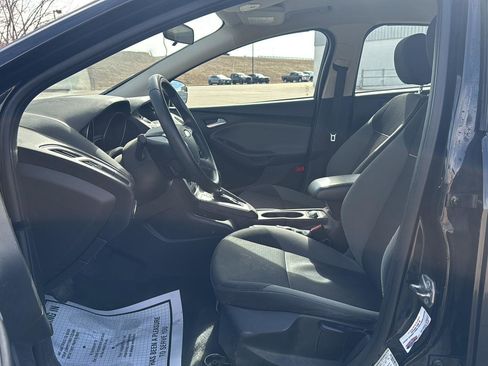 Used 2014 Ford Focus SE image 9