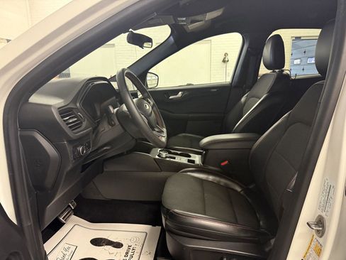 Used 2023 Ford Escape ST-Line w/ Tech Pack #1 image 12
