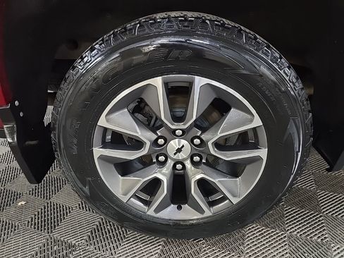 Used 2022 Chevrolet Silverado 1500 RST AWD/4WD image 13