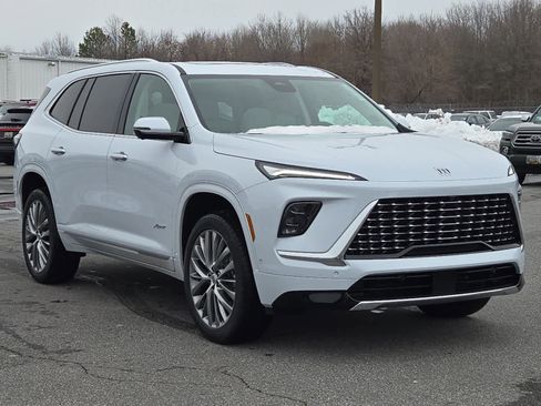 New 2026 Buick Enclave Avenir w/ Super Cruise Package image 2