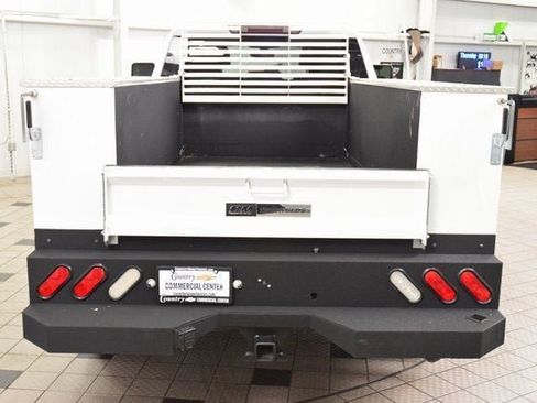 Used 2023 GMC Sierra 2500 Pro w/ Convenience Package AWD/4WD image 4