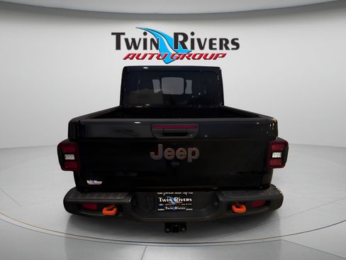 Used 2026 Jeep Gladiator Mojave AWD/4WD image 3