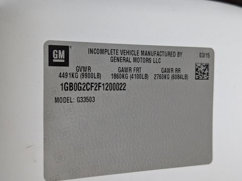 Used 2015 Chevrolet Express 3500 w/ Chrome Appearance Package image 3