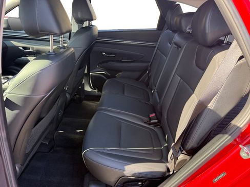 Certified 2022 Hyundai Tucson Limited FWD image 16