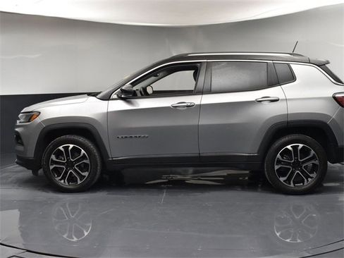 Used 2022 Jeep Compass Limited image 5