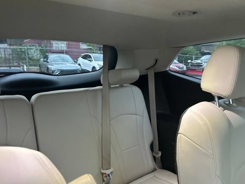 Used 2019 Buick Enclave Premium FWD image 12