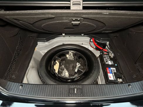 Used 2010 Mercedes-Benz E 550 Sedan image 15