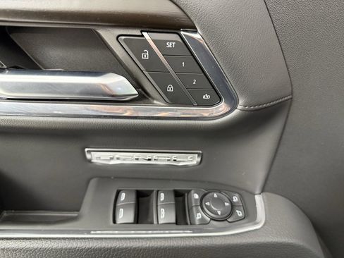 Used 2024 GMC Sierra 1500 Denali w/ Denali Reserve Package image 11