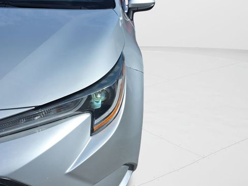 Used 2021 Toyota Corolla LE w/ LE Convenience Package FWD image 25