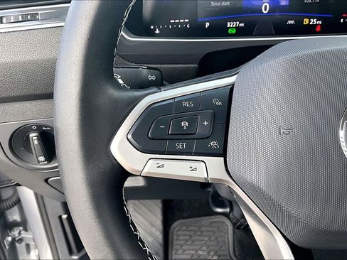 Used 2024 Volkswagen Tiguan S image 11